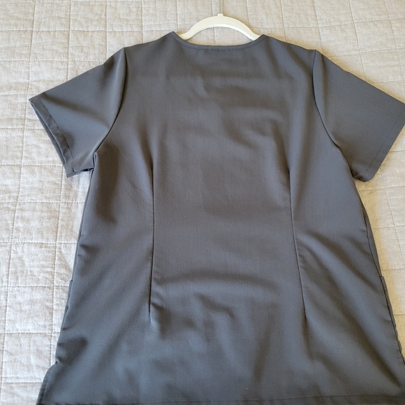 MANDALA Scrub Top, 6 Pocket Top Pewter - M, Color: Gray - Picture 2 of 2